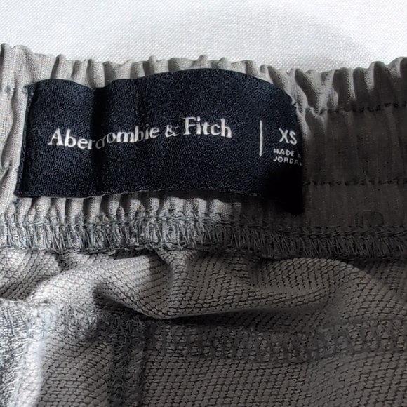 Abercrombie & Fitch Gray Sweatpants with Elastic Waistband - Picture 2 of 11